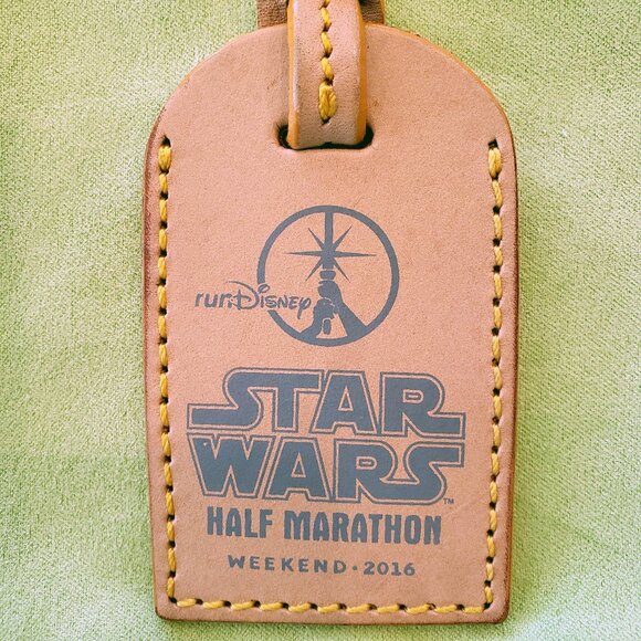 RARE Run Disney Dooney & Bourke STAR WARS Half Marathon 2016 Leather Hang Tag - Picture 1 of 3